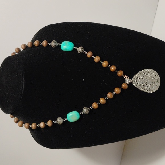 Vintage Tibetan Inspired Silverstone Pendant With Beaded And Stone Necklace - Picture 3 of 8